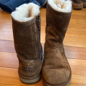 Classic Zip Short UGG